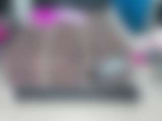 Live-Cam-Show mit Tyffanny-Evans - Tease auf Camsoda