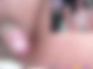 Live cam show with Tyffanny-Evans - HD on TeamSkeetLive