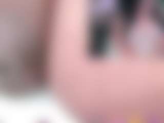 Live cam show with Tyffanny-Evans - Brown Eyes on Camsoda