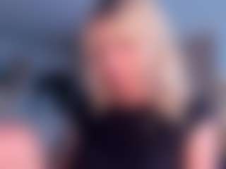 Live cam show with nikollmonroy - Smoking on https://playwithruby.com