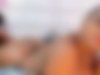 Live cam show with Michelle Lewis - BBW on friskycurves.com