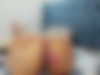 Live cam show with Sophia Lopeez - Blowjob Lovense on crypto-cams