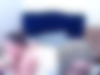 Live cam show with Ella - Big Tits MILF on live18s.com