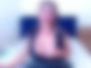 Ella MILF webcam performer live streaming