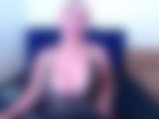 Live cam show with Ella - Smoking on Camsoda
