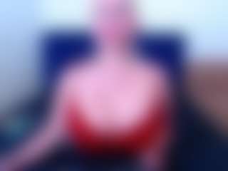 Live cam show with Ella - Athletic Public on Camsoda