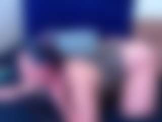 Live cam show with Ella - Athletic MILF on Strip Flash - Live Sex Shows