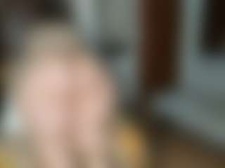 Live cam show with Kristen Hill - Bedroom Big Tits on realtime-chat