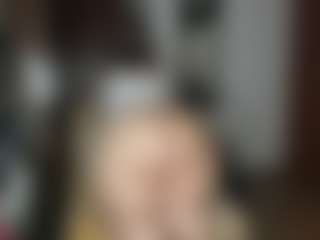 Live cam show with Kristen Hill - Living Room on Camiplay Live