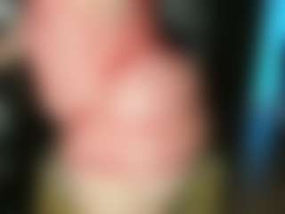 Kristen Hill MILF webcam performer live streaming