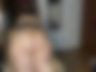 Live cam show with Kristen Hill - Living Room on slutload
