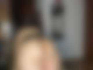 Kristen Hill MILF webcam performer live streaming
