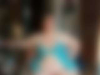 Live cam show with Kristen Hill - Living Room on fapnchat