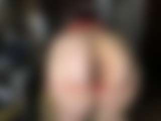 Live cam show with Kristen Hill - Bedroom on xxxlivecams.org