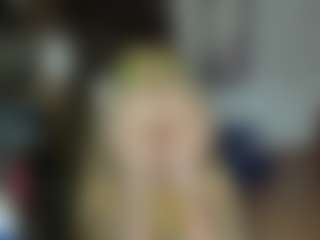 Live cam show with Kristen Hill - Living Room on Soda Cam