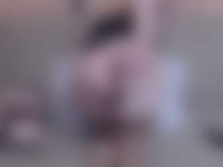 Live cam show with lanapopins - Blonde Hair MILF on Livezox