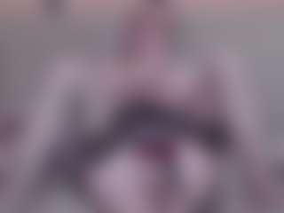lanapopins MILF webcam performer live streaming