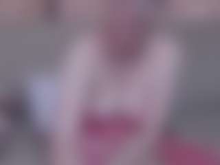 lanapopins MILF webcam performer live streaming