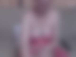 lanapopins MILF webcam performer live streaming