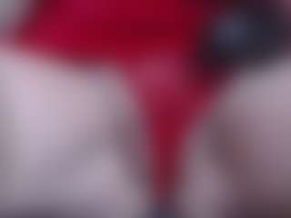 Live cam show with lanapopins - Blonde Hair MILF on Camsoda