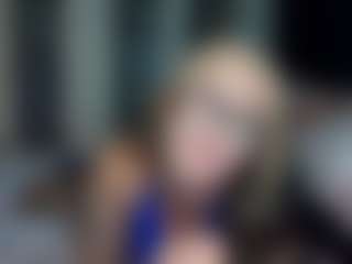 Live cam show with MARGO MAC - Cougar on wildcum.com