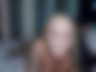 Live cam show with MARGO MAC - Bush on camwithhim.com