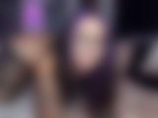 Live cam show with MARGO MAC - Sucking on TastyBlacksLive