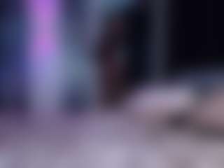 Live cam show with MARGO MAC - Shaved Pussy on Camsoda