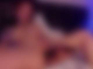 Live cam show with carolhorny - Average on Uber Horny