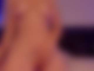 Live cam show with carolhorny - Skinny MILF on SpunkLive