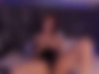carolhorny MILF webcam performer live streaming