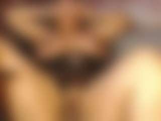 pamelaevanns's Live Sex Cam Show