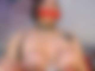 Live cam show with pamelaevanns - Oil on Camsoda