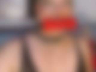 Live cam show with pamelaevanns - Oil on Livezox