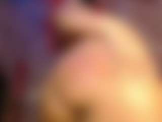 pamelaevanns's Live Sex Cam Show