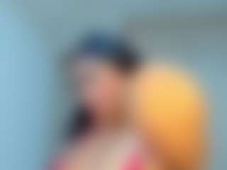 MIA's Live Sex Cam Show
