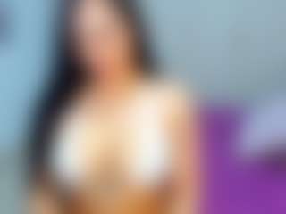 MIA's Live Sex Cam Show