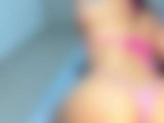 MIA's Live Sex Cam Show