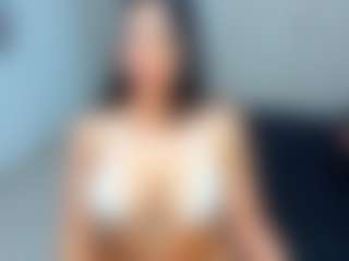 MIA's Live Sex Cam Show