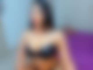 MIA's Live Sex Cam Show