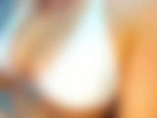 MIA's Live Sex Cam Show