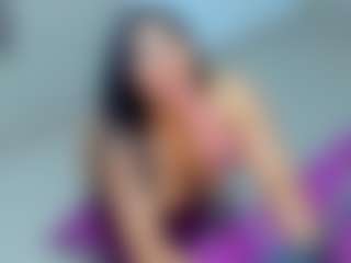 MIA's Live Sex Cam Show