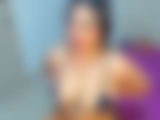 MIA's Live Sex Cam Show
