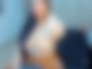 MIA's Live Sex Cam Show