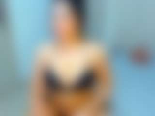MIA's Live Sex Cam Show