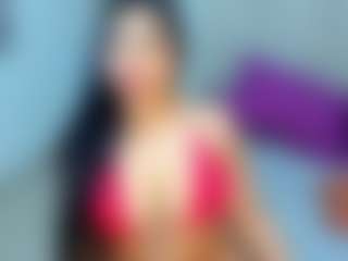 MIA's Live Sex Cam Show