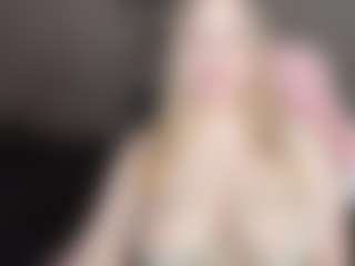 Live cam show with annabigass - Blowjob on CSO-WL