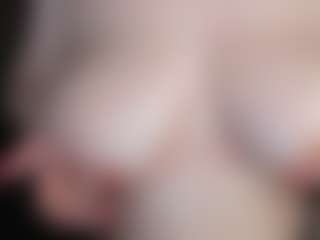 annabigass's Live Sex Cam Show