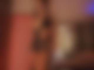 Live cam show with Annie Connors - Spoiled on SmokeAndPoke