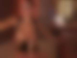 Live cam show with Annie Connors - Squirt on CamwithHer